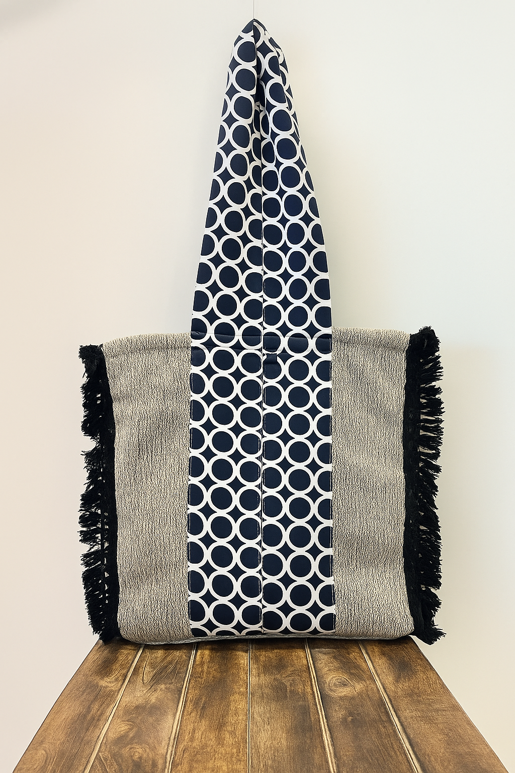 CIRCLE Fringe Handloom Tote